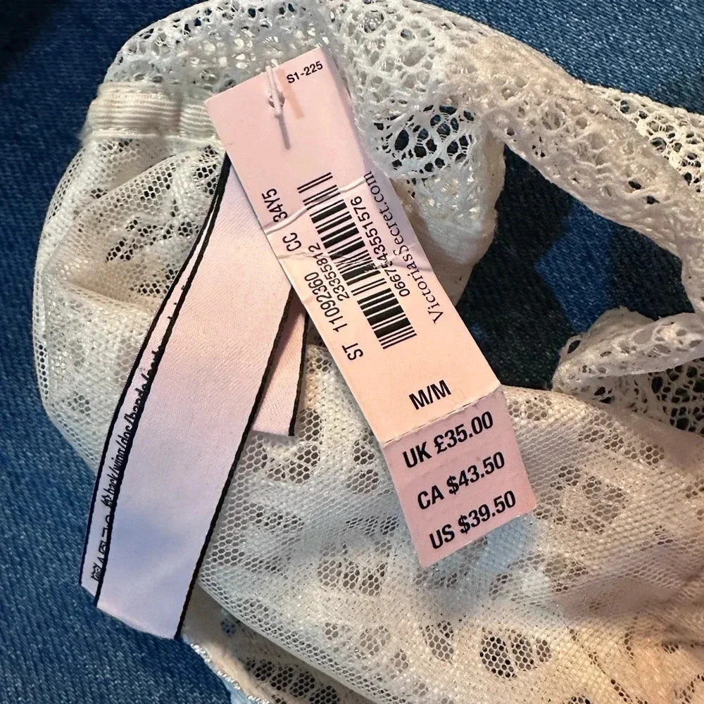 Lace Bralette Crop Top - Cream - Picture 2 of 2